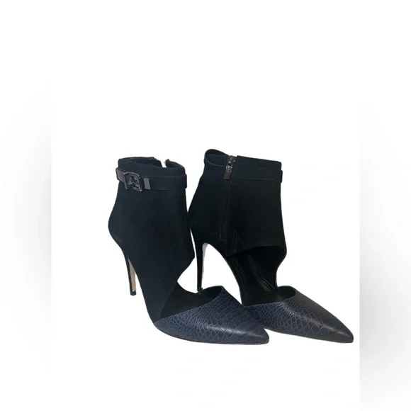 BCBGeneration Women's BG Odin Dress Pump - Picture 1 of 5